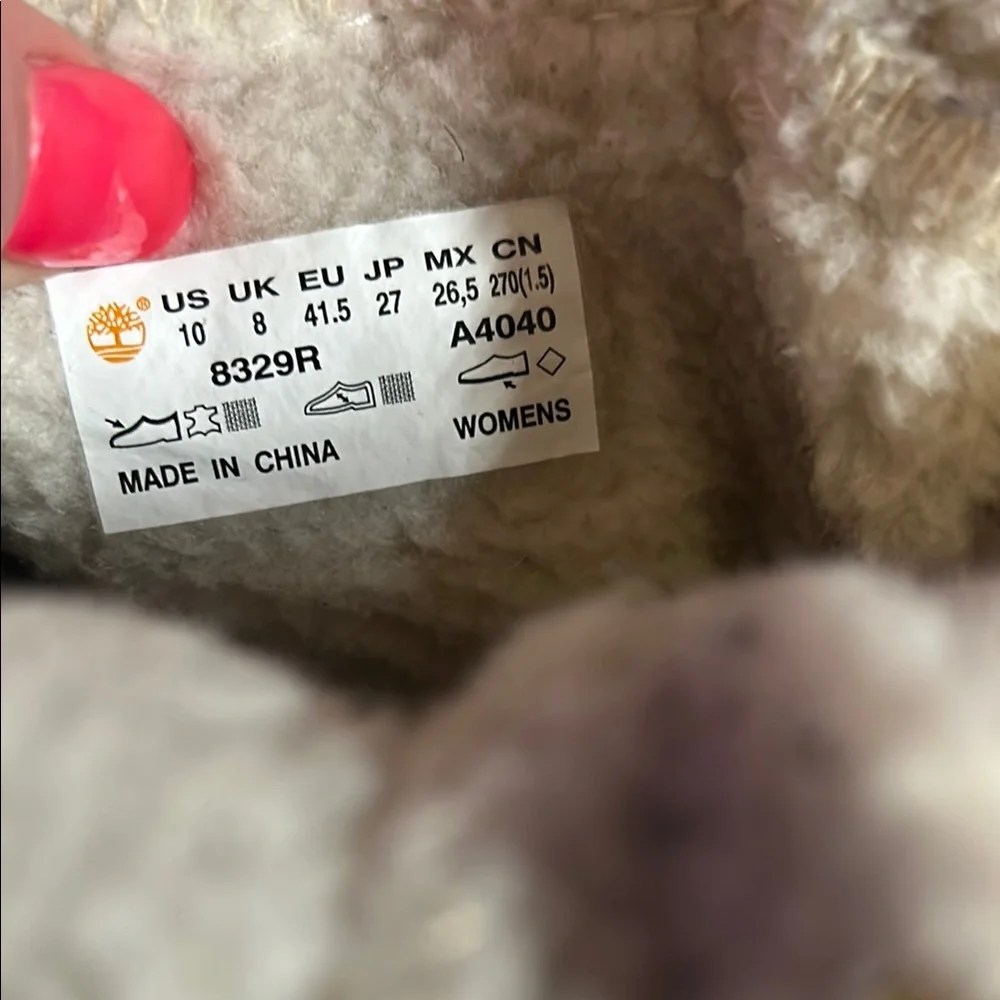 Timberland Tan Boots with Shearling Lining - Picture 2 of 8